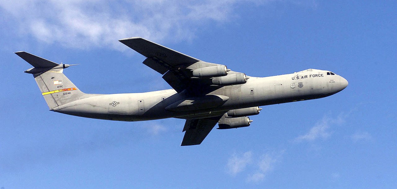 c141starlifter.jpg
