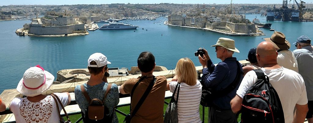 fit1_widt.._Tourism.jpg