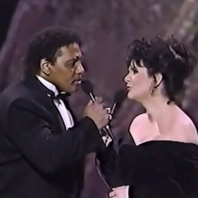 TheVeryT..Ronstadt.jpg