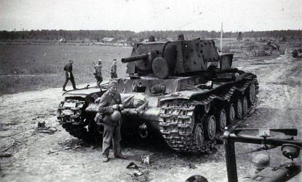 kv1_heavy..d_AFV_83.jpg