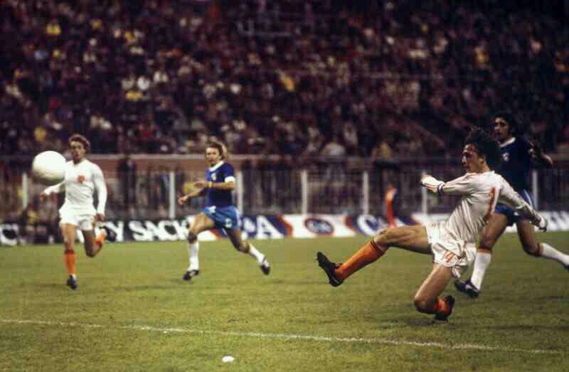 Johan-Cuyff-v-Brazil.jpg