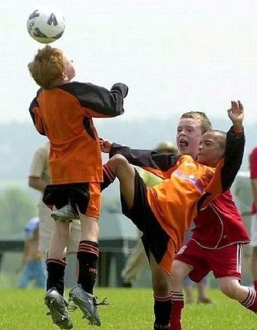 soccerpla..teammate.jpg