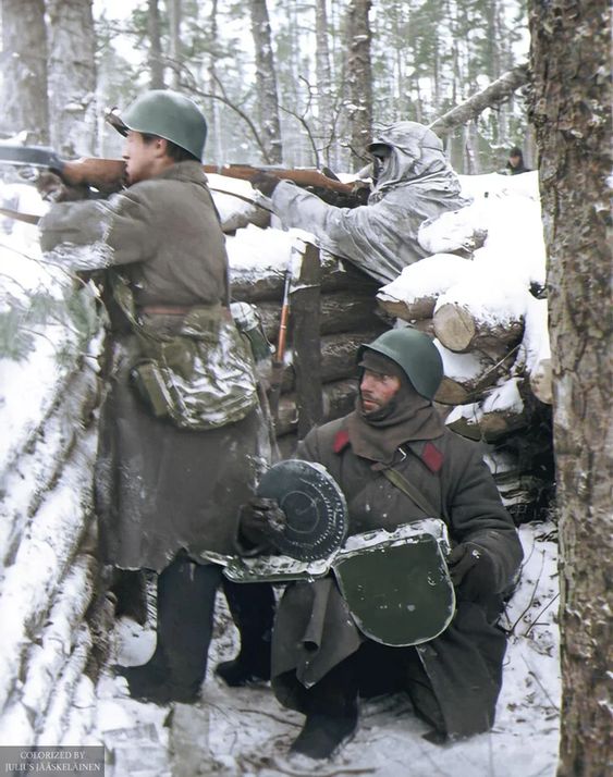 Soviet soldiers winter defense Karelia.jpg