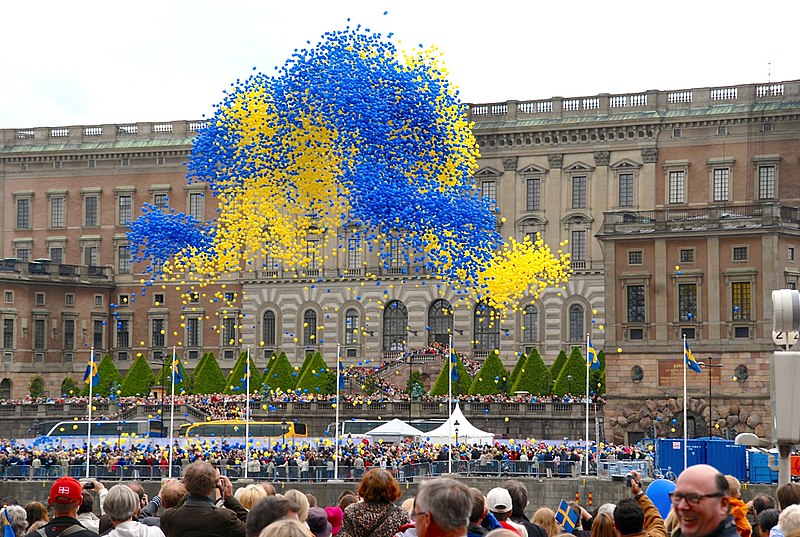 Nationaldagen_2009_-_Ballongfirande.jpg