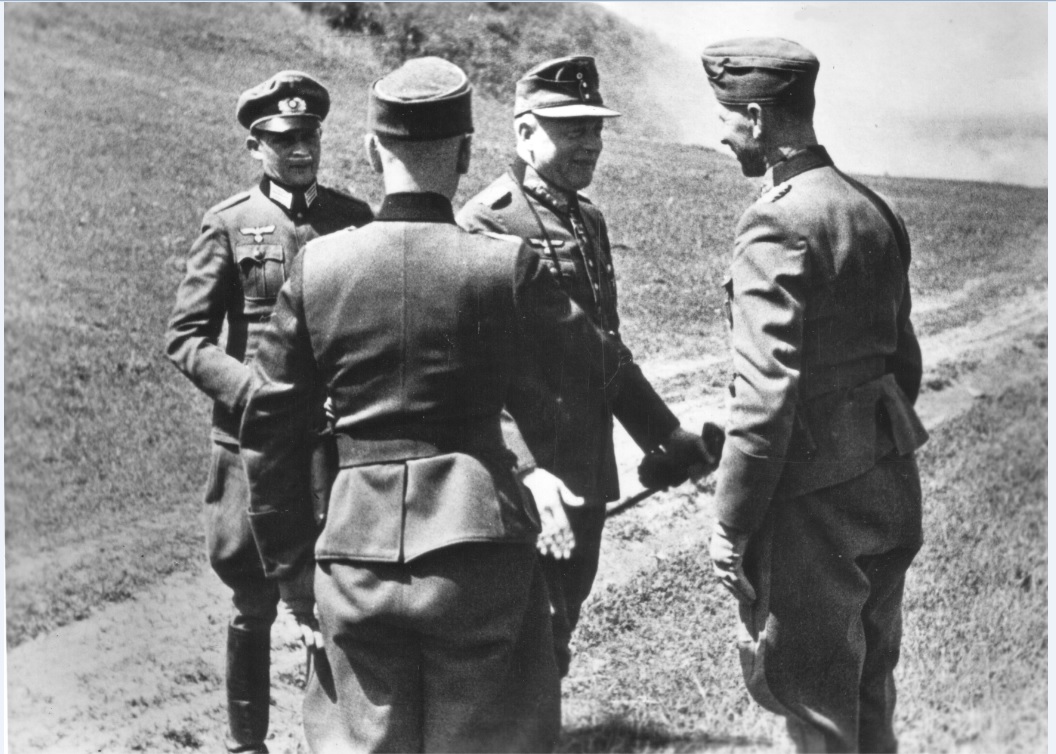 FM Kleist Receiving The Baku Capture News .jpg