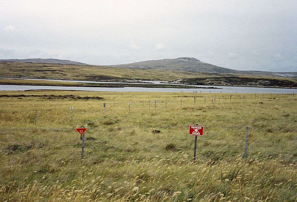 1024px-Falklands-Minefield.jpg