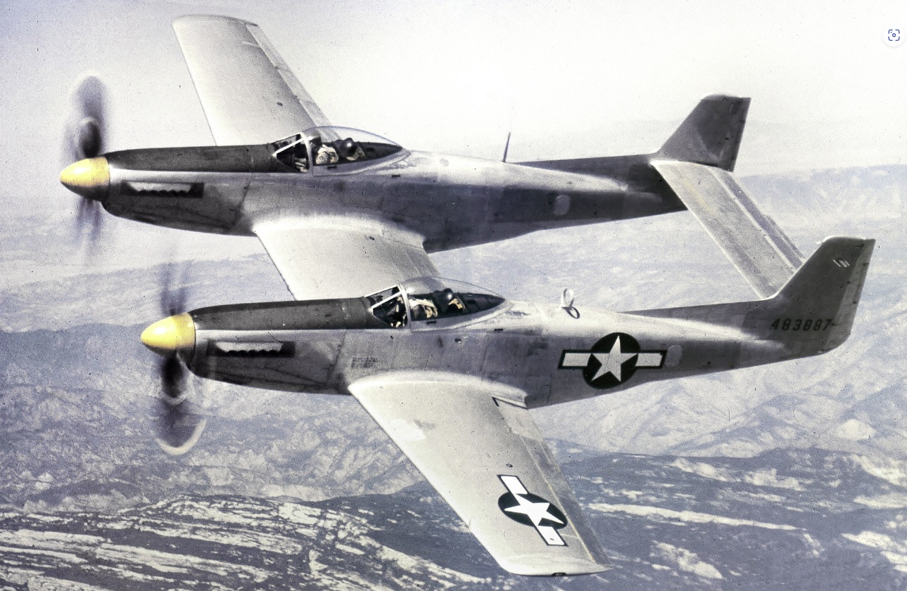 Twin P-51s.jpg