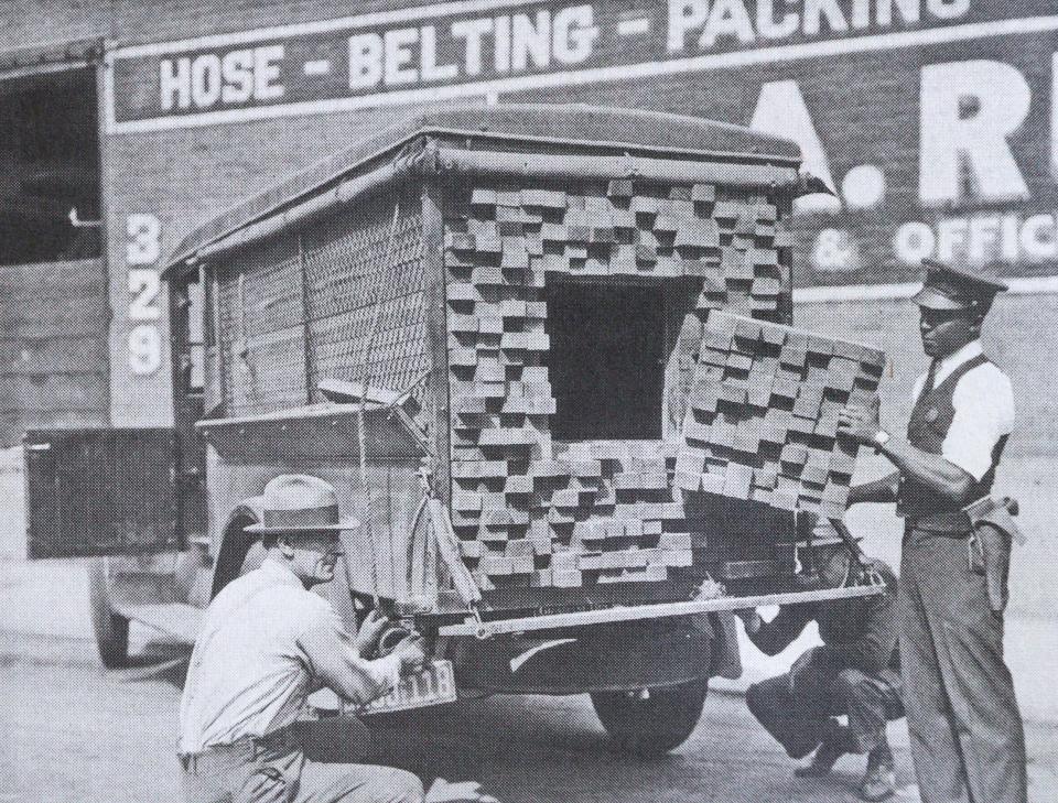 bootleggers   Prohibition    trucks.jpg