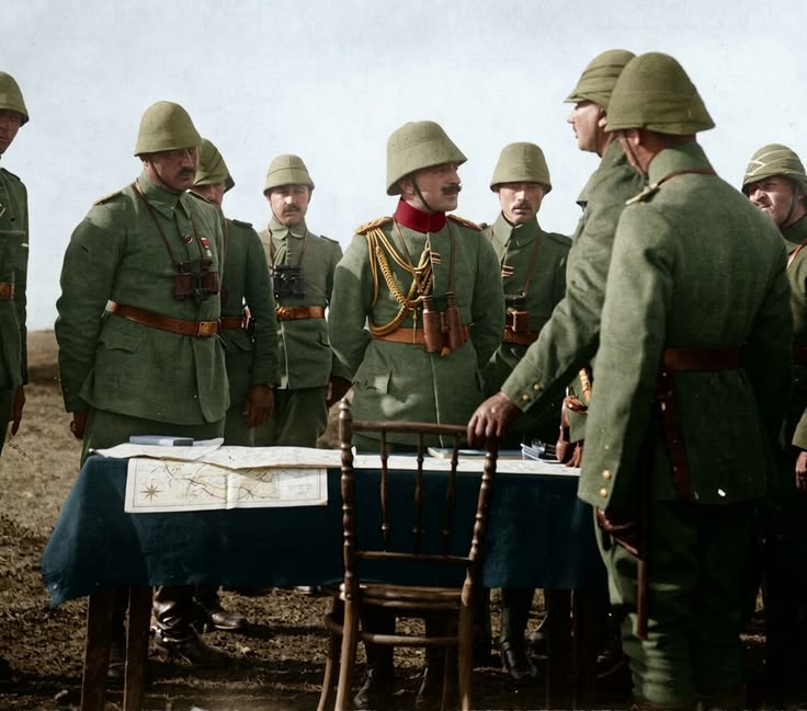 Enver Pasha at Canakkale.jpg