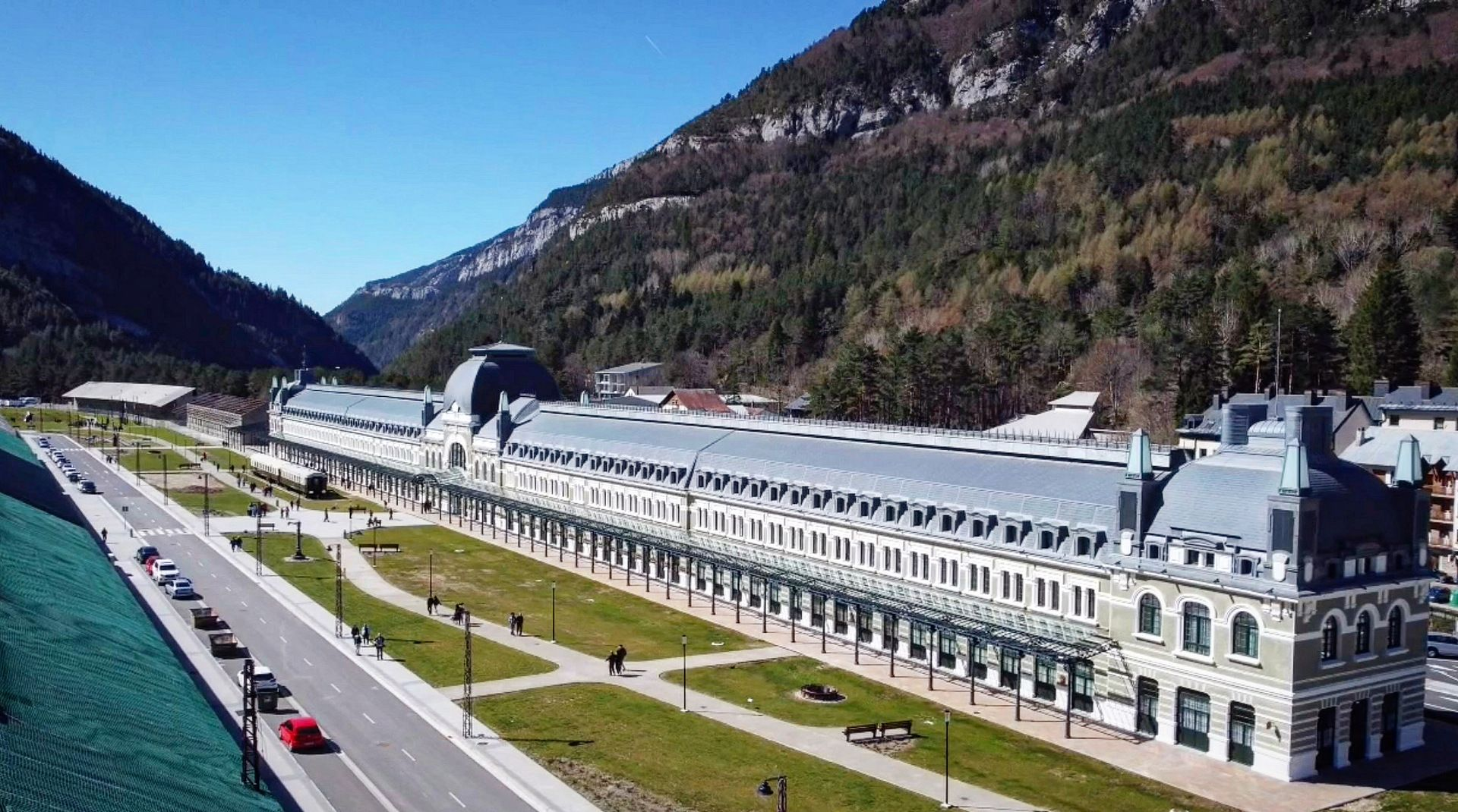 Canfranc Spain  train station.png