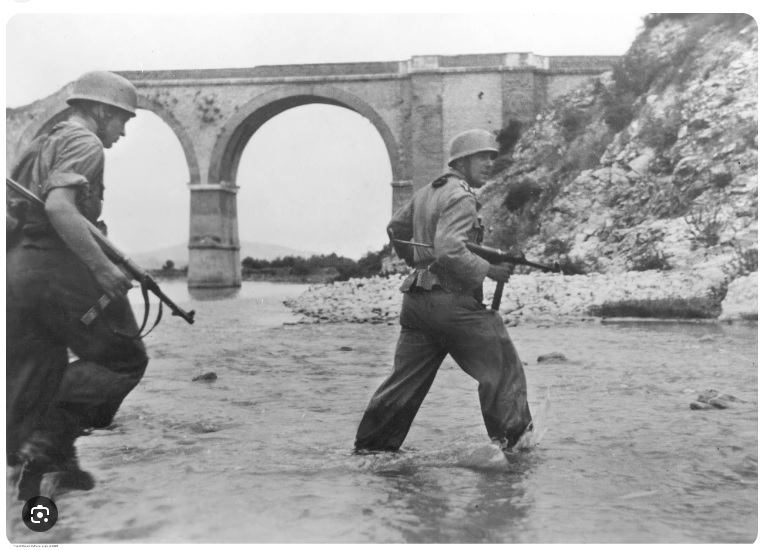 The 4th Fallschirmjäger Div At The Biferno River.jpg