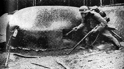 Soldatass..pillbox.jpg