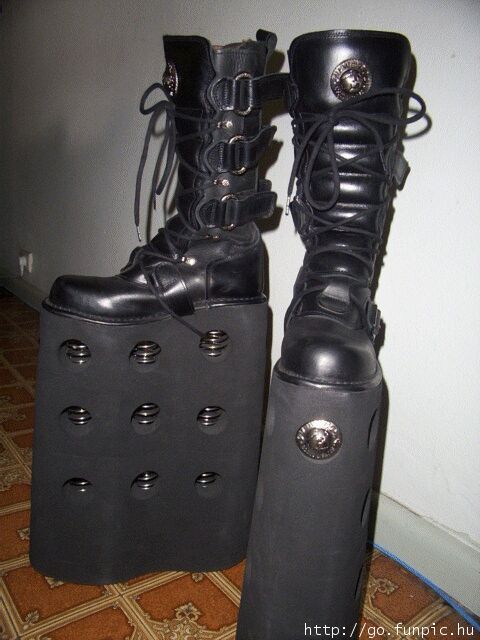 Niksboots.jpg