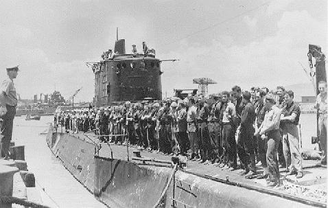 Argonaut w.. Raiders.jpg