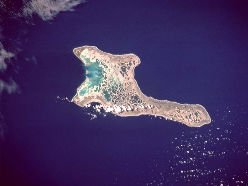 PacificOce..asIsland.jpg