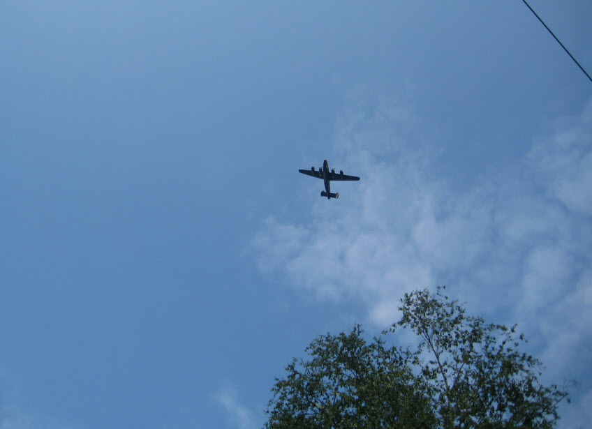 B24001.jpg