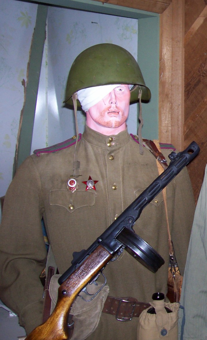 Russmannequins8.jpg