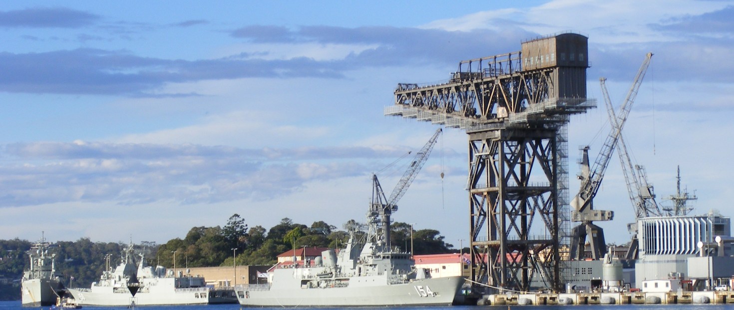shipsandcrane.jpg