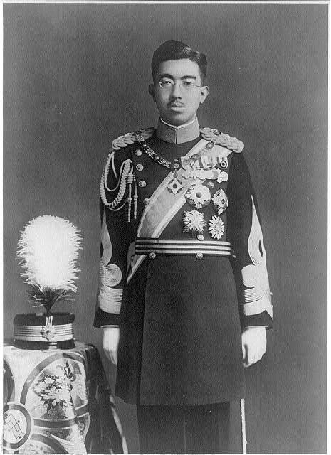 Hirohito_i.._uniform.jpg