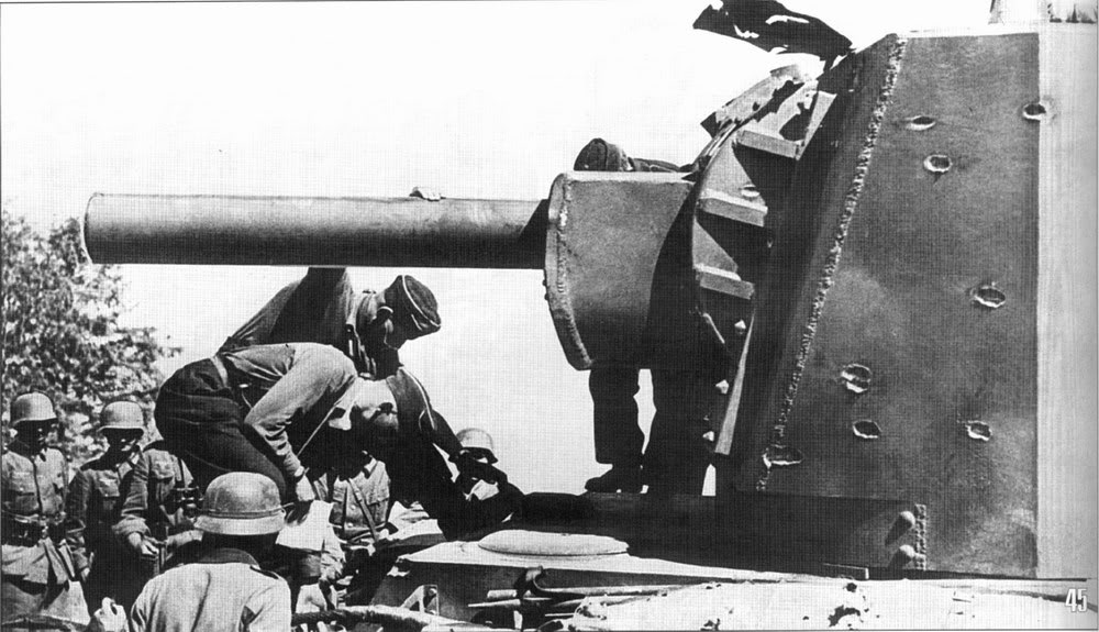 KV_2M40_13.jpg