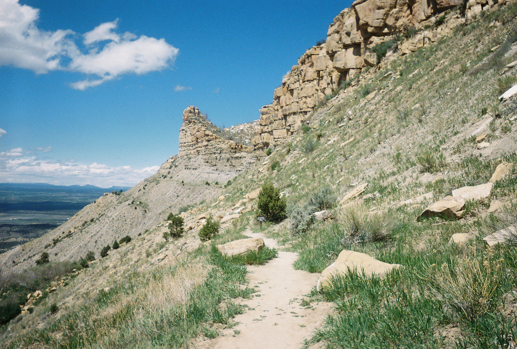 R104682014A.jpg