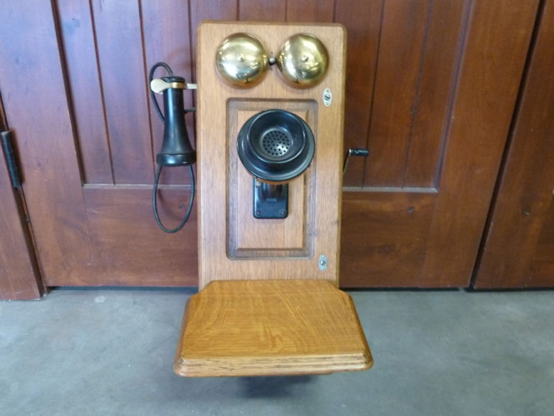 Telephoneantique.jpg