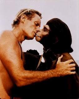 planet_of_..pes_kiss.jpg