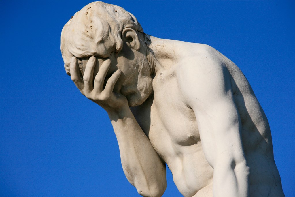 Paris_Tuil..m_statue.jpg