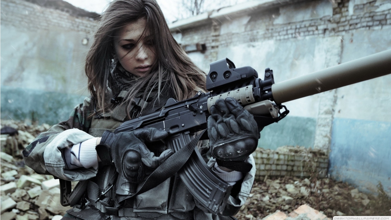 SoldierGi..1366x768.jpg