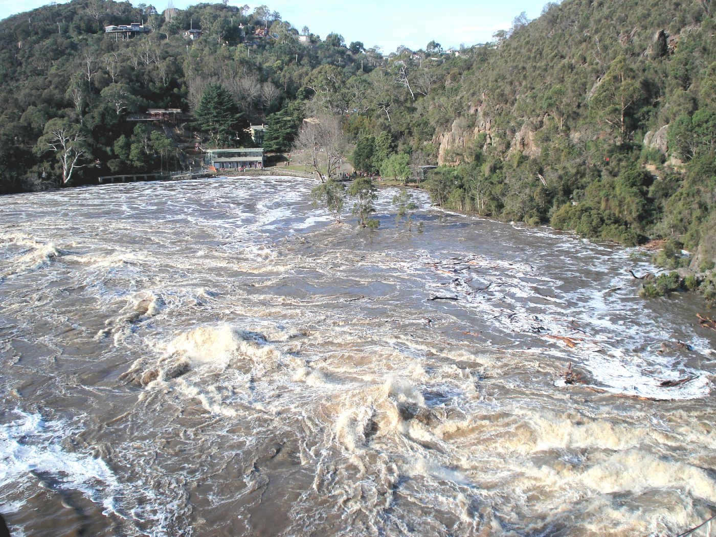 Gorge_Flood_2009.jpg