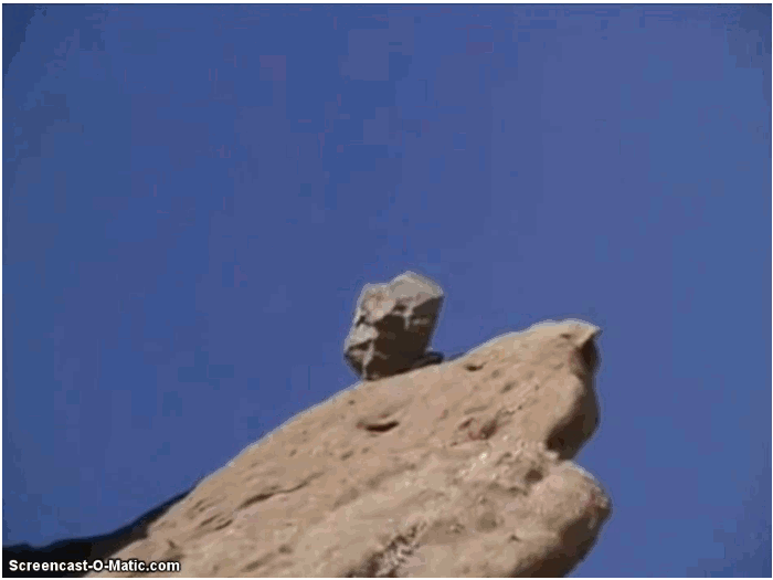 1eyeingrock700.gif
