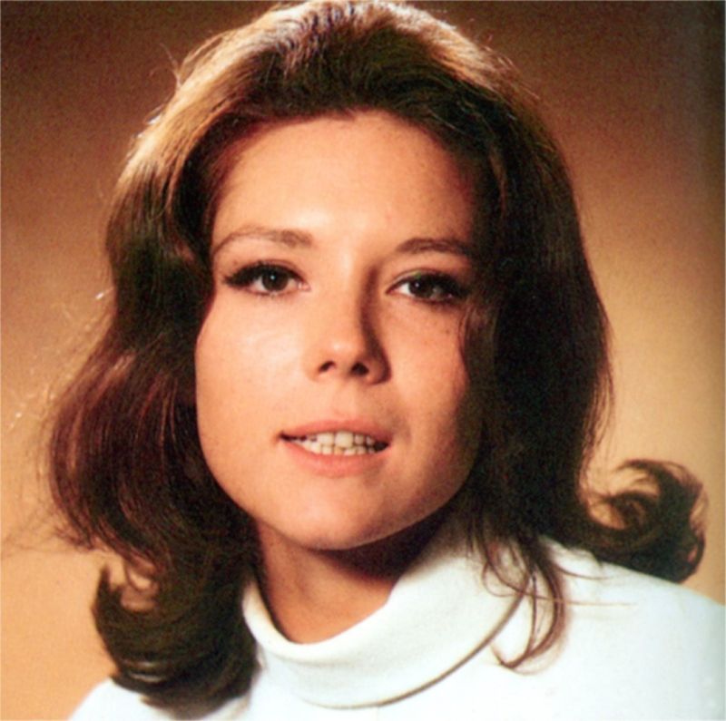 Diana-Rigg..058-1051.jpg