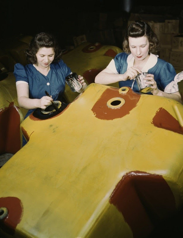womenworldwar7.jpg
