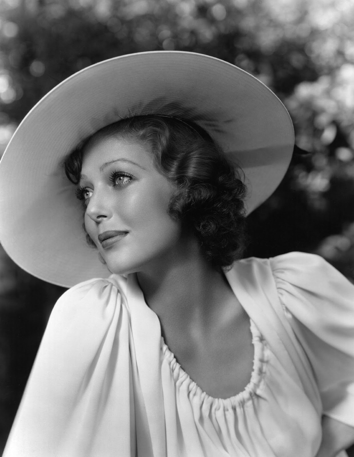 lorettayoung08.jpg