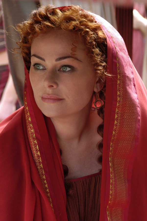Polly-Walker.jpg