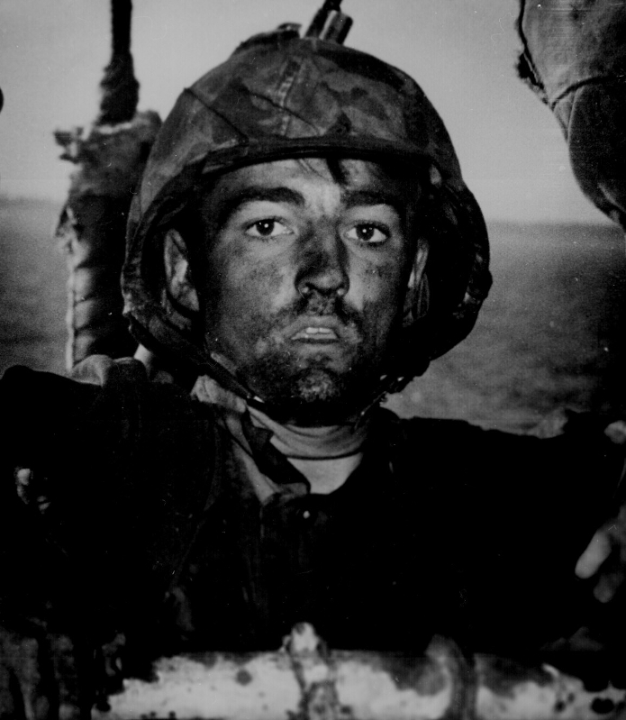 WW2_Marine.._assault.jpg