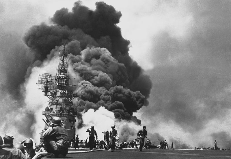 USS_Bunker..amikazes.jpg