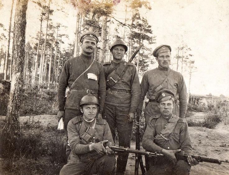 Latvian riflemen.jpg